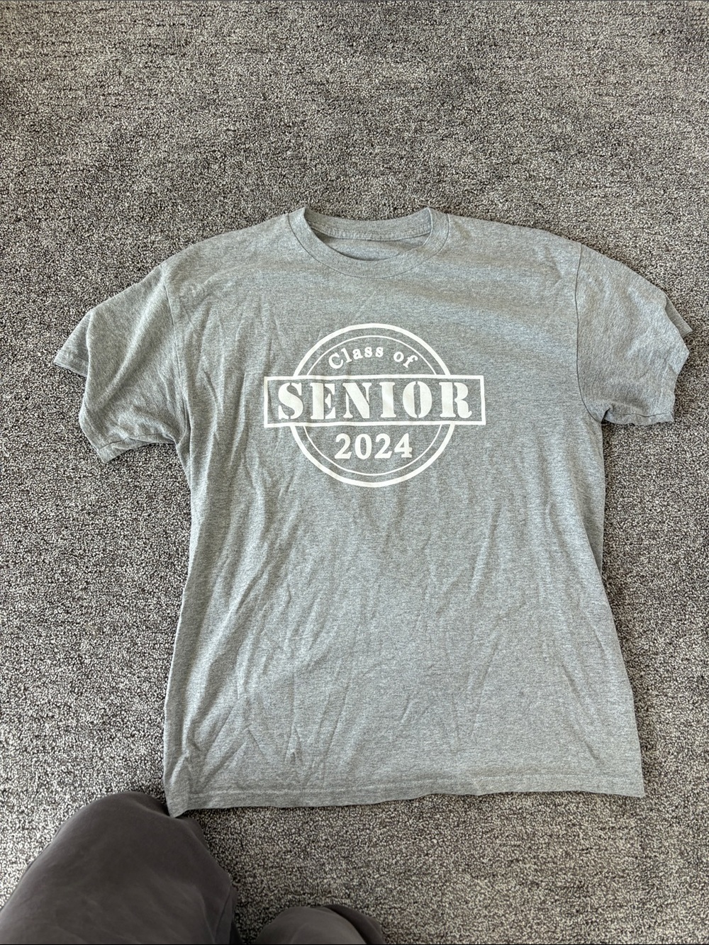 Grey class of 2024 men’s T-shirt